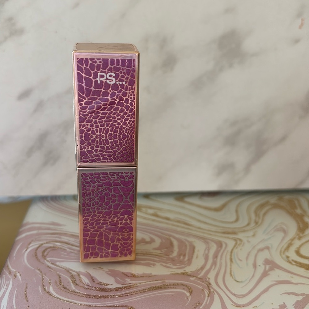 Vegan Rich Red lipstick